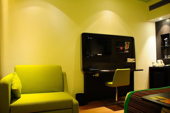 Room 13 of 49