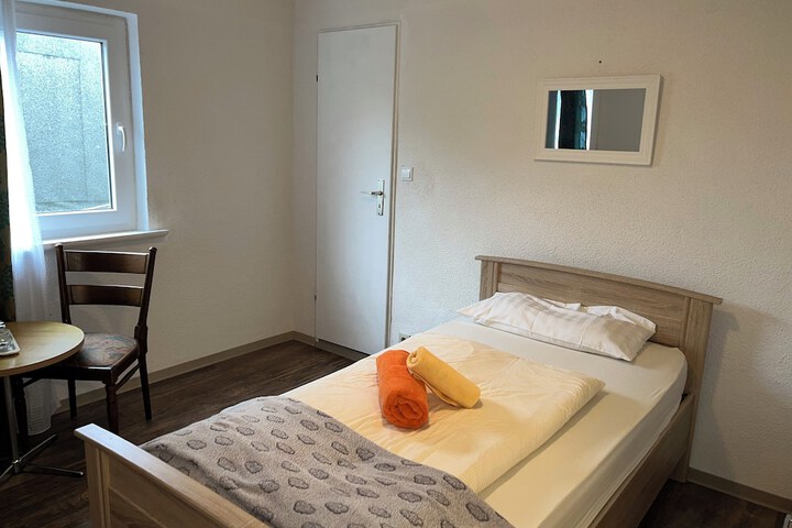 Room 25 of 72