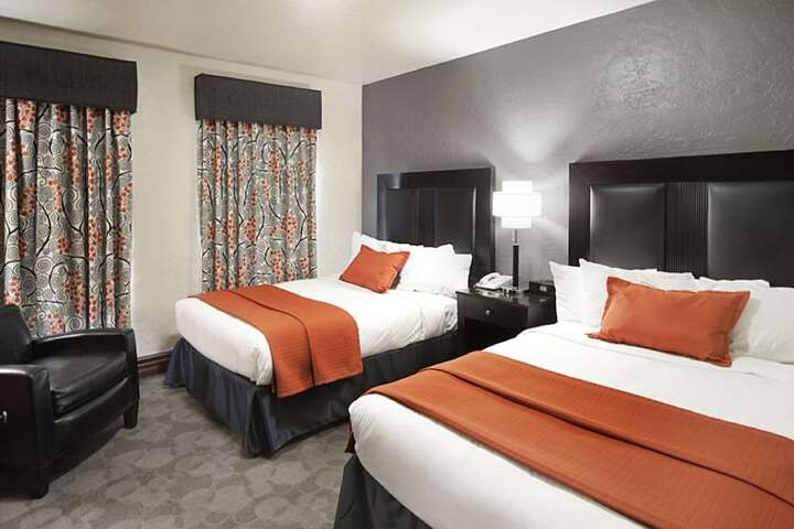 Standard Room, King or Two Doubles (3 of 8)