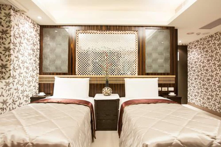 Room 6 of 72