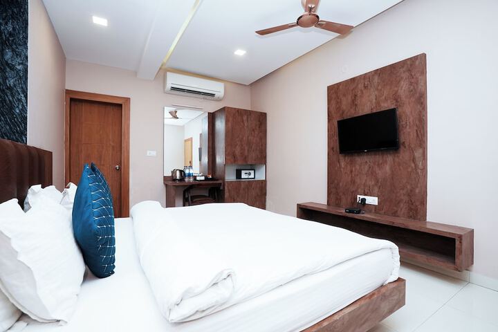 Room 9 of 53
