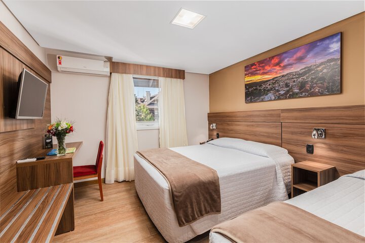 Room 18 of 100