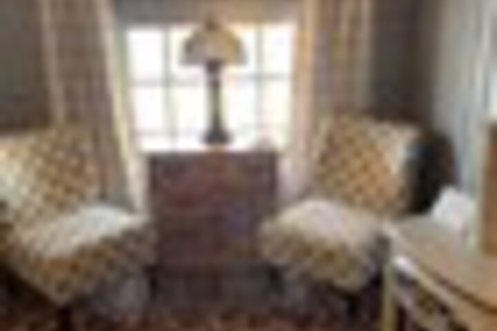 Room 38 of 117
