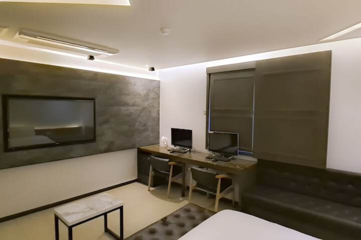 Room 19 of 89