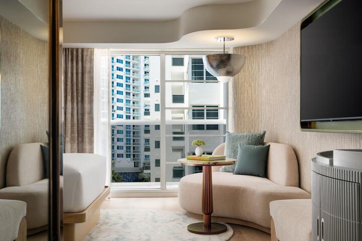 Room 107 of 235