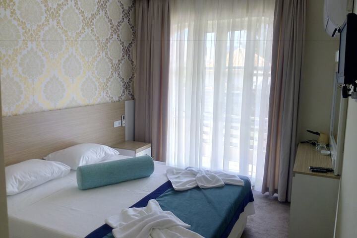Room 14 of 63