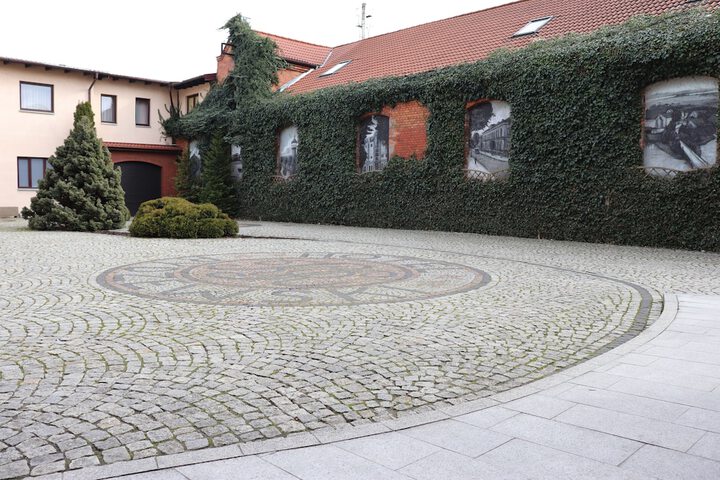 Hotel Exterior 41 of 45