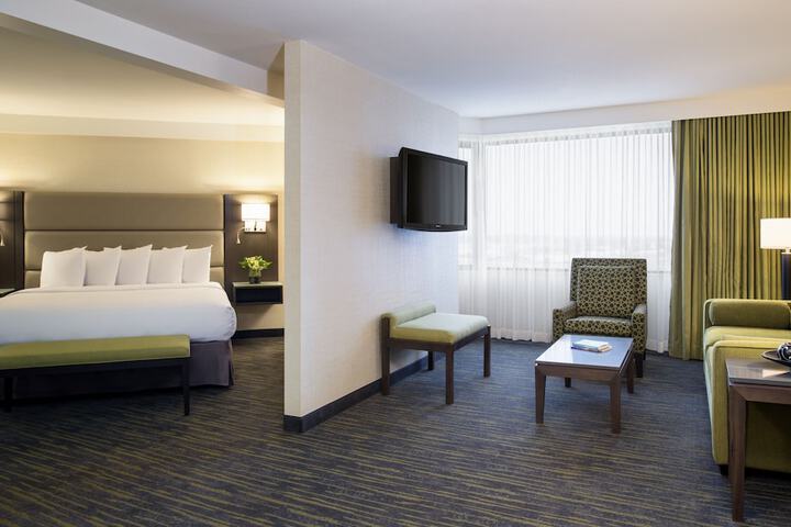 Room 9 of 28