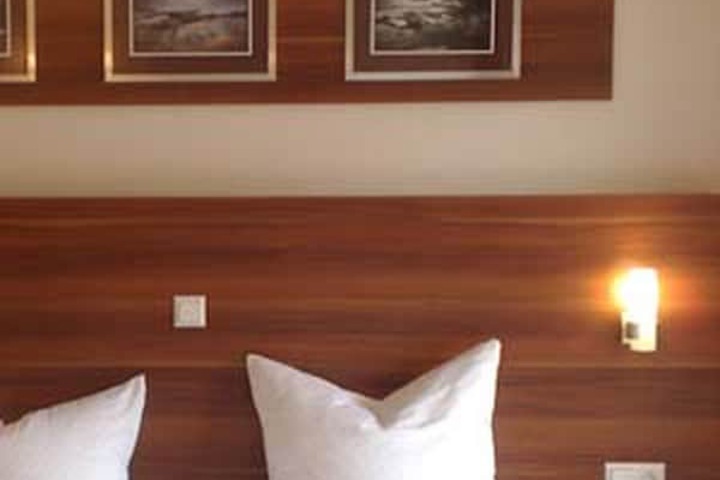 Room 4 of 34