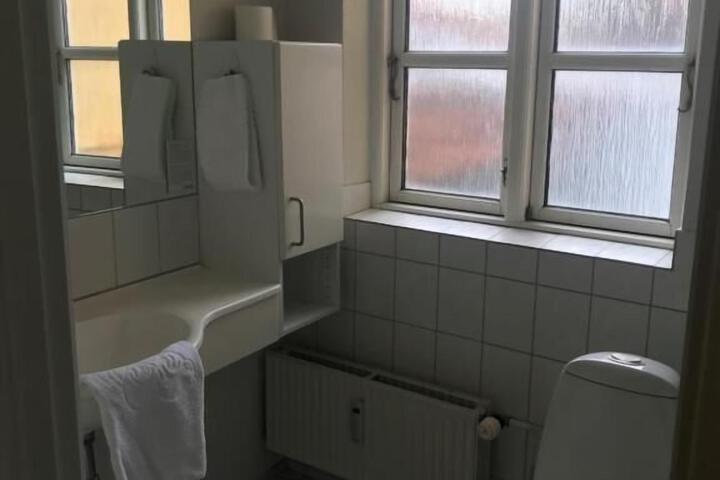 Room 99 of 109