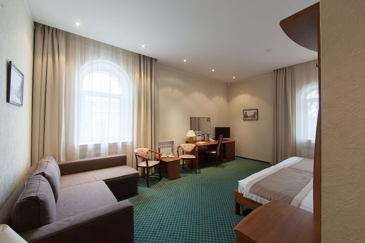 Room 14 of 38