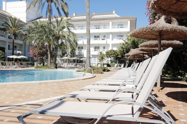 Pool Hotel