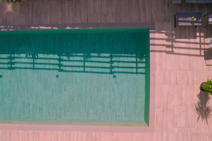 Pool 120 of 172