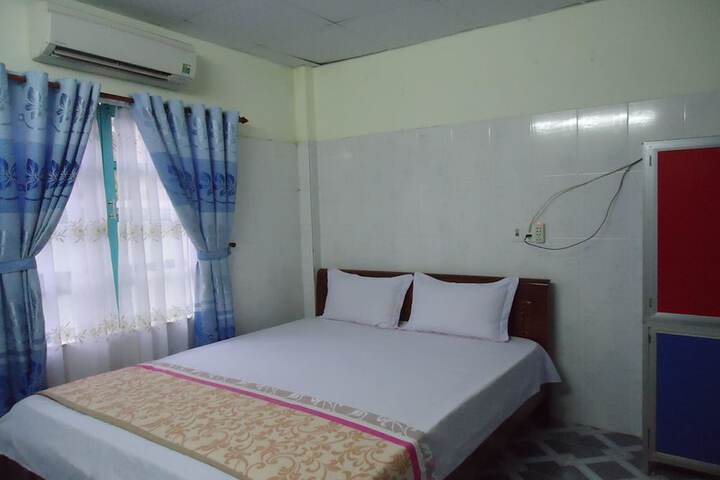 Room 15 of 49