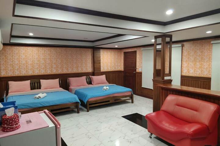 Room 10 of 24