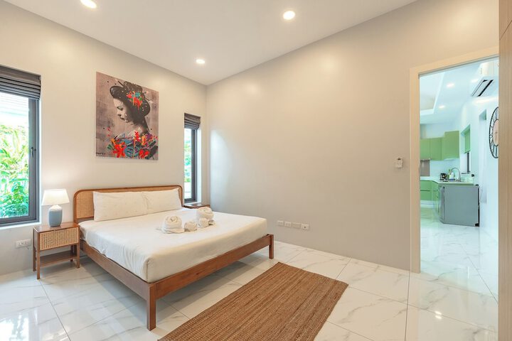 Room 3 of 9