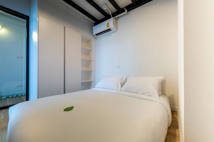 Room 9 of 131