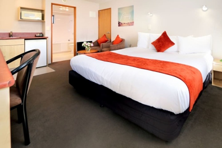 Room 2 of 26