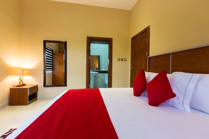 Room 6 of 32