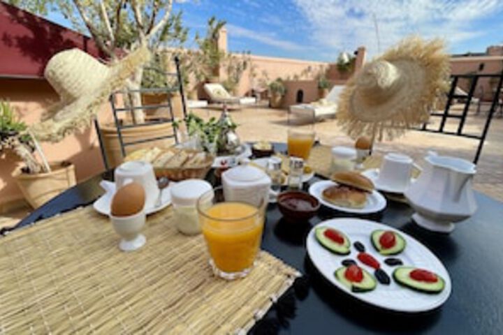 Breakfast/Coffee Service 232 of 435