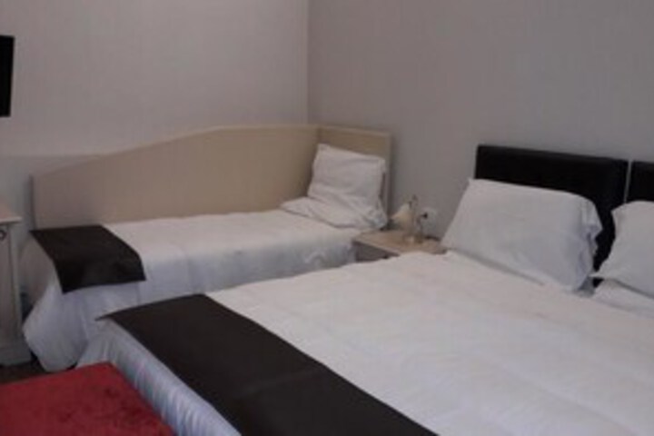 Room 19 of 28