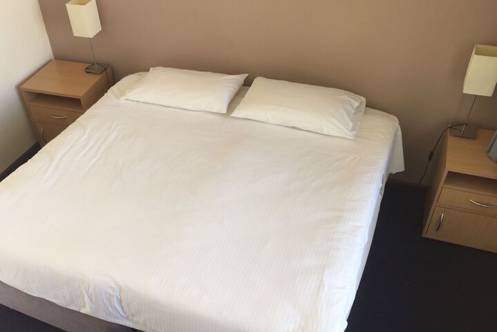 Room 2 of 11