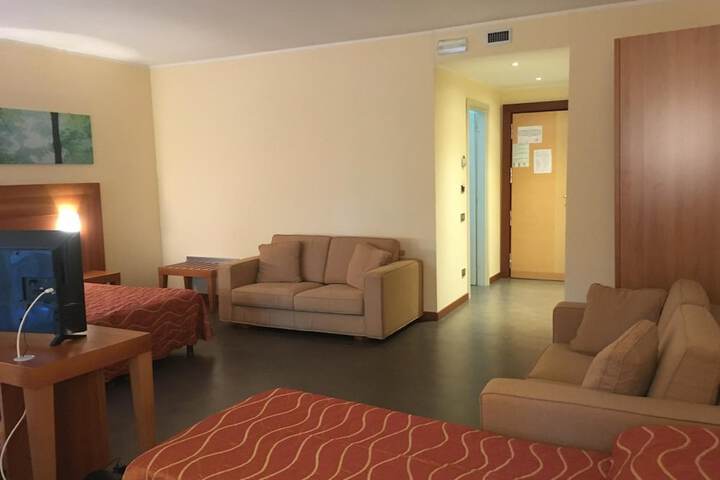 Room 25 of 52