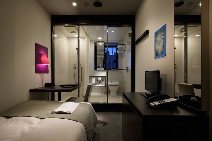 Room 29 of 43