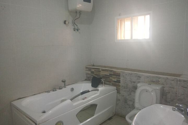 Room 10 of 14