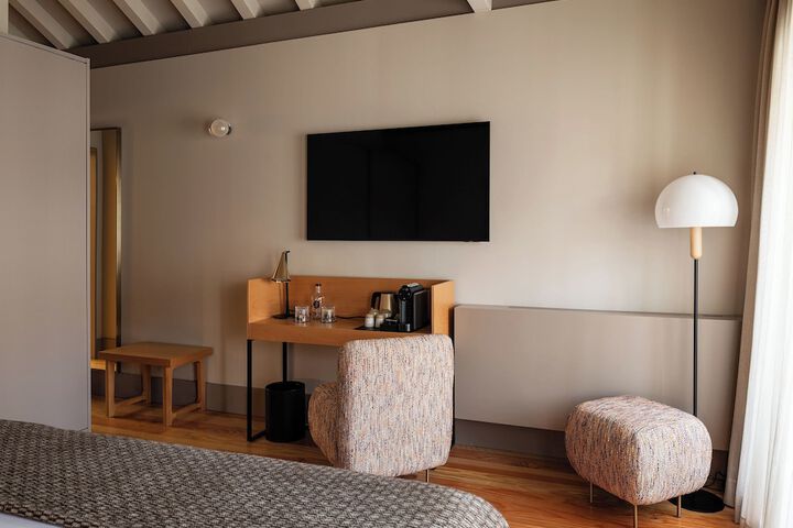 Room 13 of 109