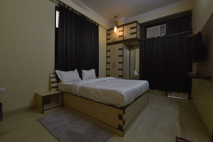 Room 42 of 94