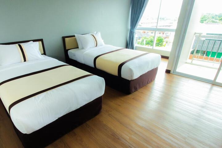 Room 21 of 43