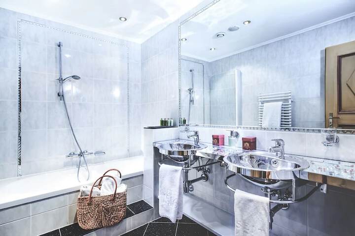 Clean Restrooms