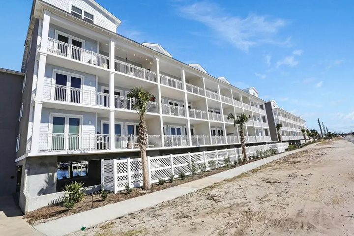 Image of Tranquil Harbor 211 by Pristine Properties