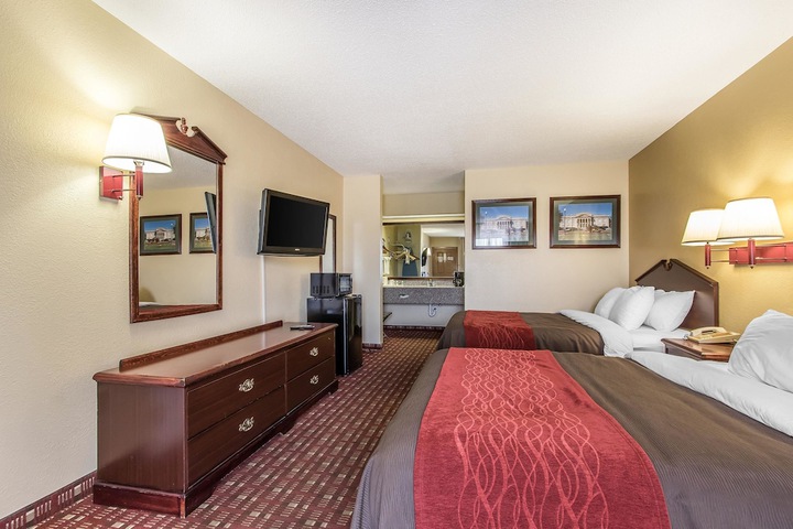 2 Double Beds (5 of 9)