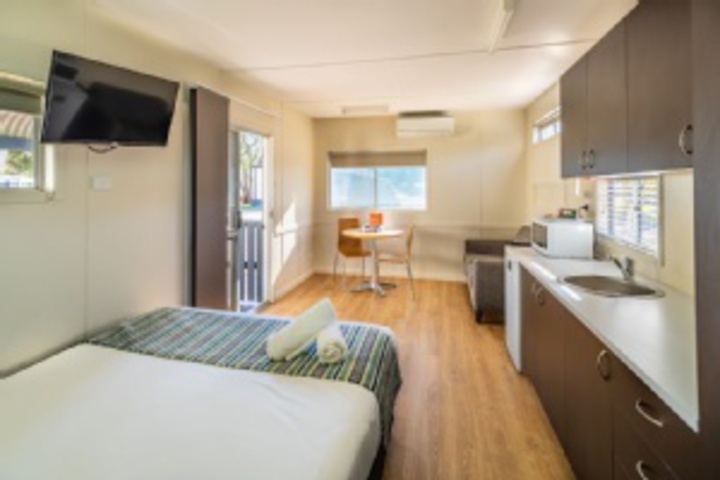 Room 80 of 792