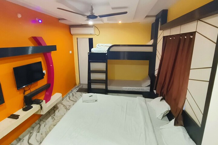 Room 21 of 40