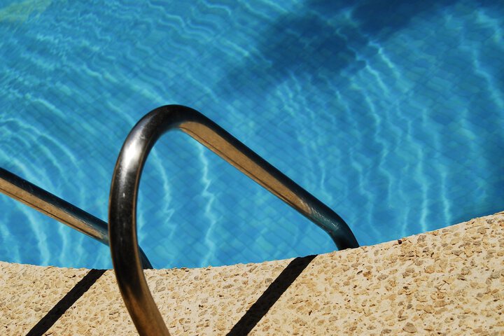 Hotel Pool