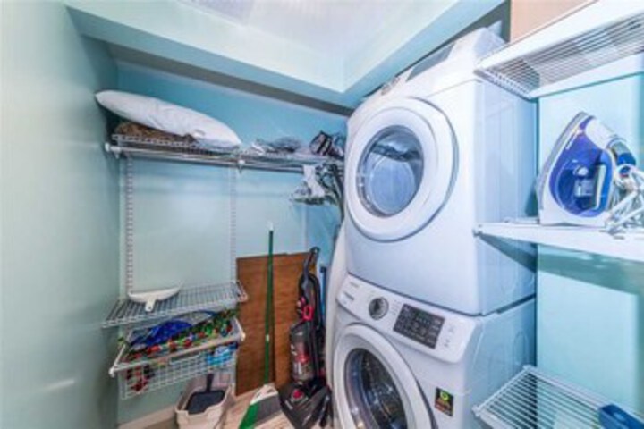 Laundry 20 of 48