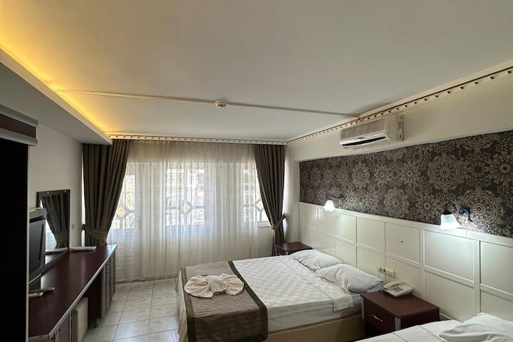 Room 26 of 46