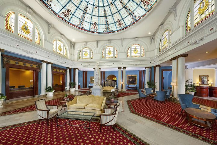 Guest Lobby