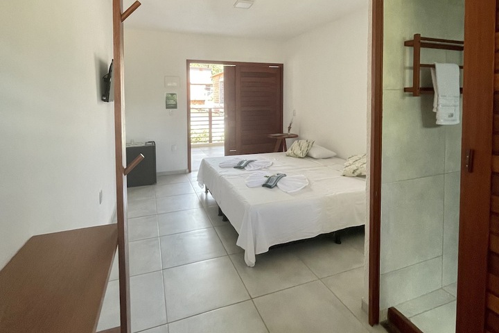 Room 8 of 43