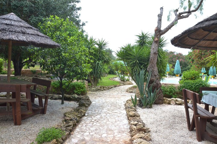 Hotel Exterior 57 of 76