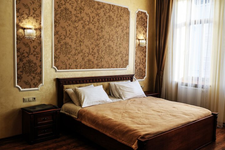 Room 13 of 53