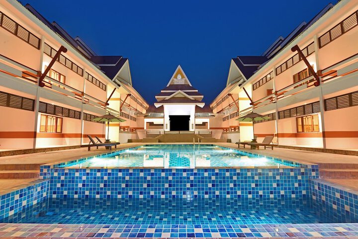 Pool 20 of 34