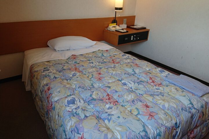 Room 7 of 20