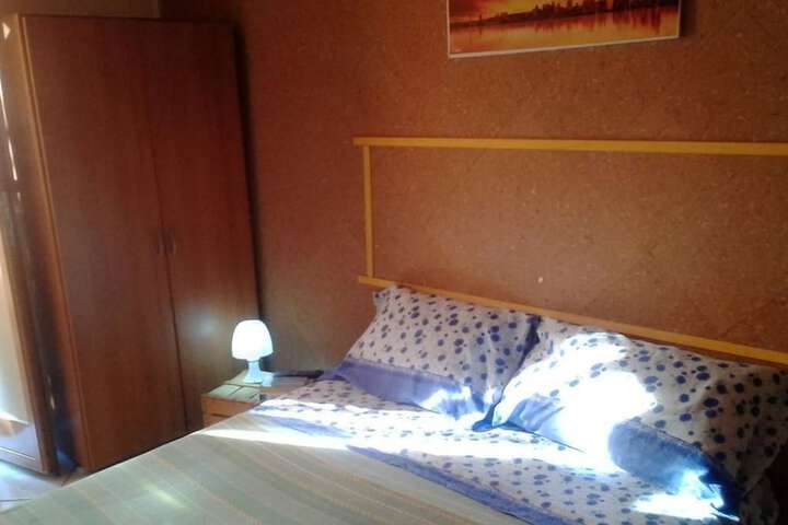 Room 4 of 44