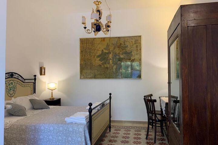 Room 28 of 51