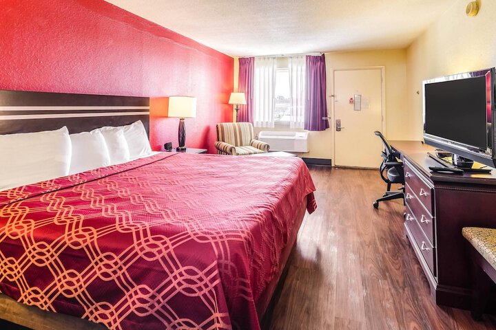 Room 21 of 35