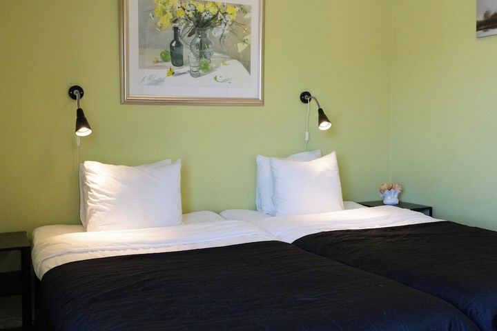 Room 28 of 50